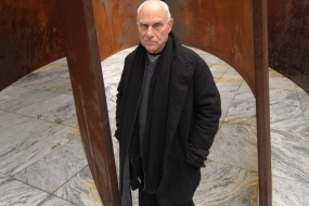 美国传奇艺术家 Richard Serra 离世，享年 85 岁