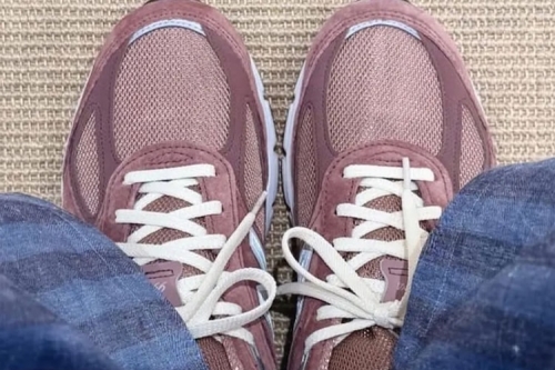 Ronnie Fieg 抢先曝光 Kith × New Balance 990v4 全新联乘球鞋