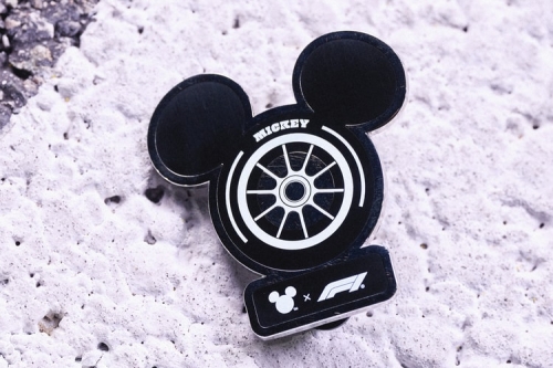 Bobby Hundreds 谈在 Disney 的工作，首度揭晓全新 Formula 1 联乘系列