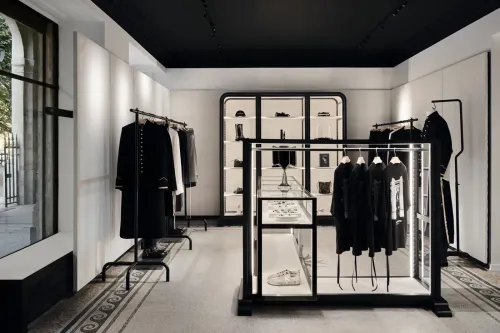 Ann Demeulemeester 于 Palais Royal 开设巴黎旗舰店