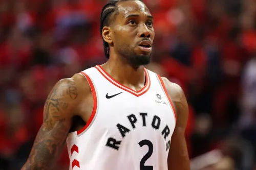 Toronto Raptors 与 Clippers 达成重磅交易，正式换来 Kawhi Leonard