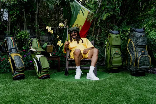 Sunday Golf 联手 Marley 家族推出限量授权高尔夫球袋系列