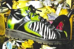 Brain Dead 与 Dr. Martens 为 Wayborne Boot 注入狂野动物纹设计鞋款