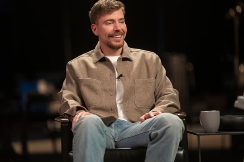 《My Next Guest Needs No Introduction with David Letterman》Netflix 备受赞誉访谈节目第六季强势回归