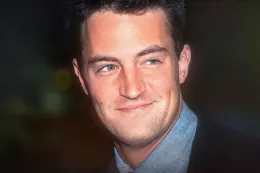 Netflix 宣布推出《The One About Matthew Perry》纪录片系列 收录未公开家庭档案