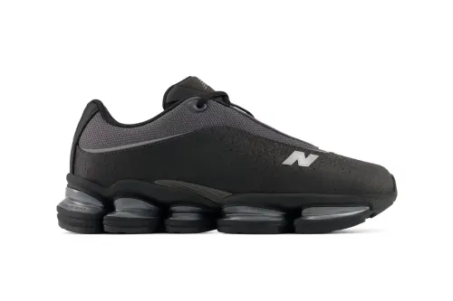 New Balance 推出前卫轻量新作 2000 Sleek 流线鞋型