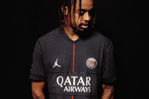 Paris Saint-Germain × Jordan Brand 发布 25-26 赛季第 4 球衣：巴黎高订风登场