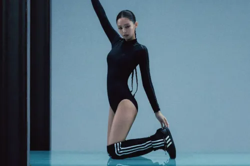 JENNIE 首个 adidas Originals 联乘系列演绎「FUNCTIONAL GRACE」美学
