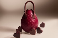 Louis Vuitton 携手 Maxime Frédéric 推出母亲节限量巧克力