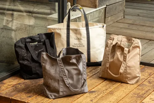 Saturdays NYC 与 L.L.Bean 联乘重塑两款耐用托特袋，兼顾通勤与周末出行