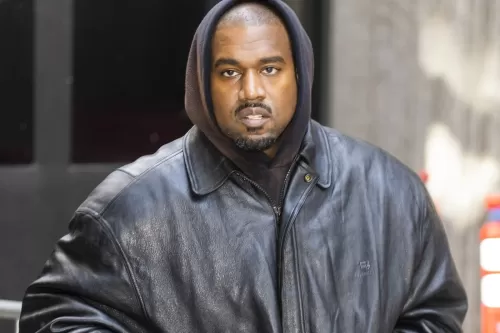 adidas 首波补货 YEEZY 商品为 Kanye West 带来近 $8,500 万美元分润