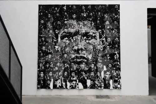 Cristiano Ronaldo 职业生涯 100 个代表性时刻化作 Vhils 限量版画