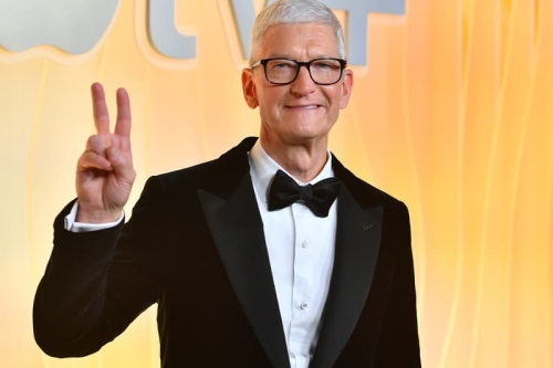 Tim Cook 卸任 Apple CEO，转任董事会执行主席