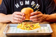 HUMAN MADE 携手 Shake Shack 推出跨界联名企划，带来限定汉堡与服饰系列