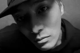 王嘉尔 Jackson Wang 以新单曲《Thank You》写下致谢歌迷的黑白情书
