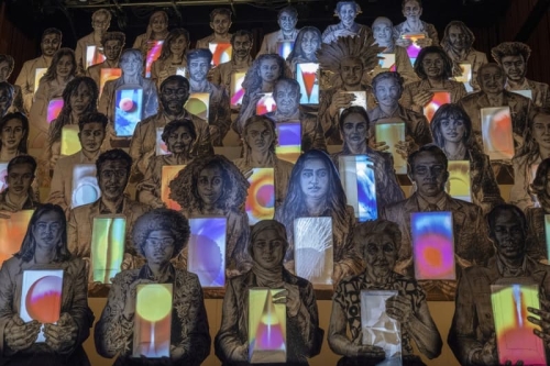 Es Devlin 齐唱雕塑巨作《CONGREGATION》登陆纽约　展期加开延长