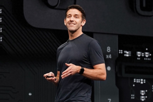 John Ternus 再度被视为 Apple 苹果公司下任 CEO 的热门人选