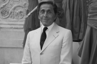 传奇高级定制大师 Valentino Garavani 去世，享年 93 岁