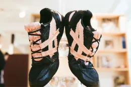 ASICS SportStyle 携手 EMPTY BEHAVIOR 于巴黎呈现 HYPERSYNC 联名首发文化体验