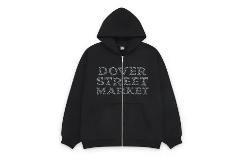 BIGBANG 携手 Dover Street Market 将「XX : COSMOS」系列拓展至新加坡