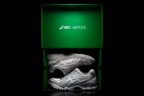 Aritzia × ASICS 全新联名鞋款 GEL-KAYANO 14 正式发布