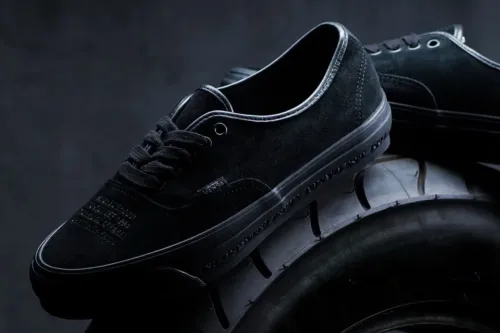 率先近赏 OTW by Vans × NEIGHBORHOOD Authentic 44 联乘鞋款