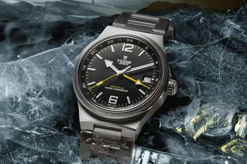 TUDOR Northflag 载誉回归，搭载 GMT 功能及大师天文台精密认证