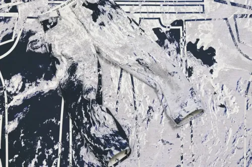 A-POC ABLE ISSEY MIYAKE × JAXA 将南极冰层卫星影像转化为「TYPE-XVII」牛仔裤