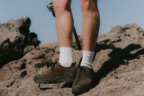 JJJJound 与 Diemme 再推 Movida「Brown」麖皮配色，采用意大利皮革及 Vibram 鞋底