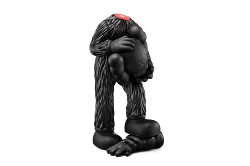 KAWS 推出全新「FELLOWS」乙烯基人偶系列