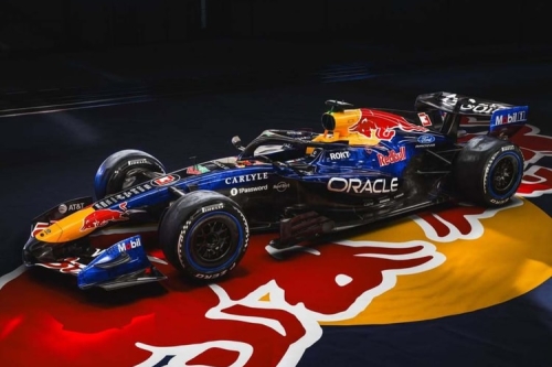 Red Bull Racing 发布 RB22 全新涂装登场