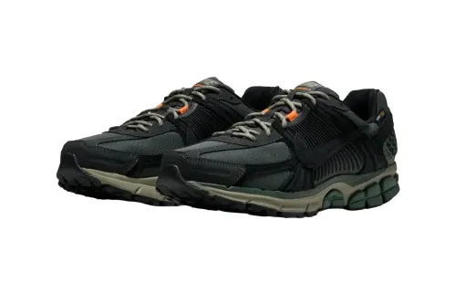 Nike 为 Vomero 5 鞋款换上「Camo Green」Cordura 材质对抗寒冬
