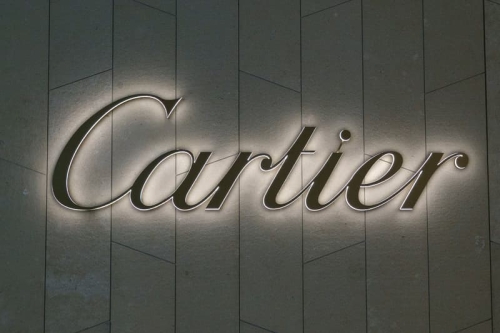 Richemont逆风飙升：单季收入突破74亿美元创新高