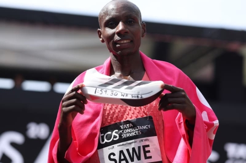 Sabastian Sawe 与 Yomif Kejelcha 穿着 adidas Adizero Adios Pro Evo 3 鞋款打破 2 小时马拉松极限