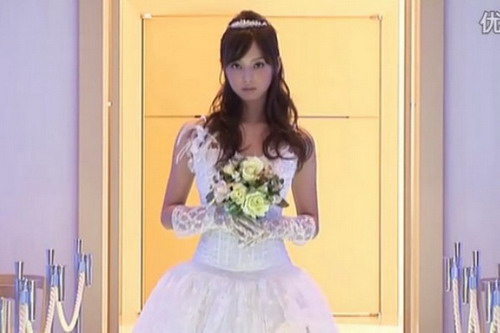 日本最美女演员佐佐木希唯美婚纱摄影