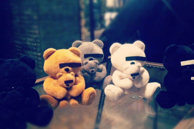 UNDERCOVER Rebel Bear Plush 玩偶曝光 - 香港专卖店独家发售