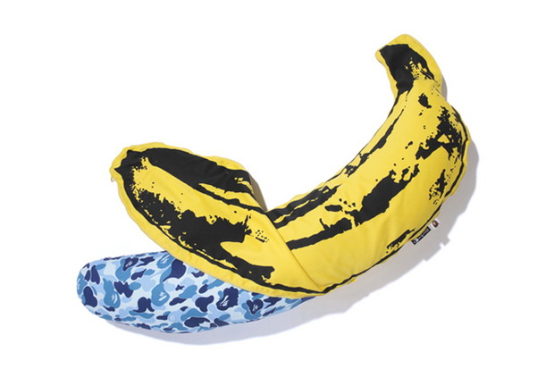Andy Warhol × Medicom Toy × A Bathing Ape 2012 迷彩香蕉抱枕细节