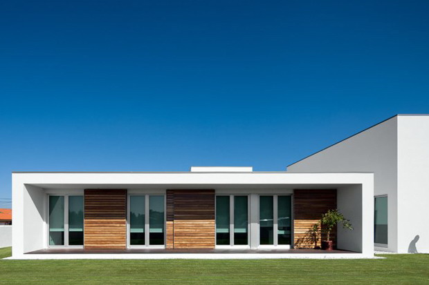 Aradas House by RVDM Architects 艺术建筑设计