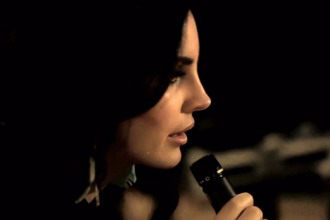 Lana Del Rey 全新翻唱单曲 《Chelsea Hotel No. 2》 Music Video