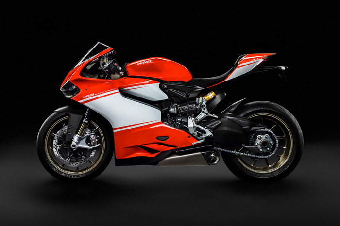 Ducati 发布 1199 Superleggera 摩托车