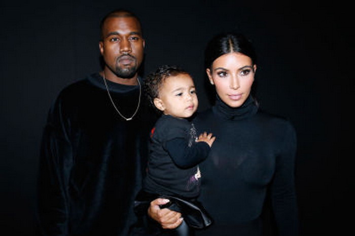 Kim Kardashian 推出儿童服装品牌，谈论事业生活平衡之道