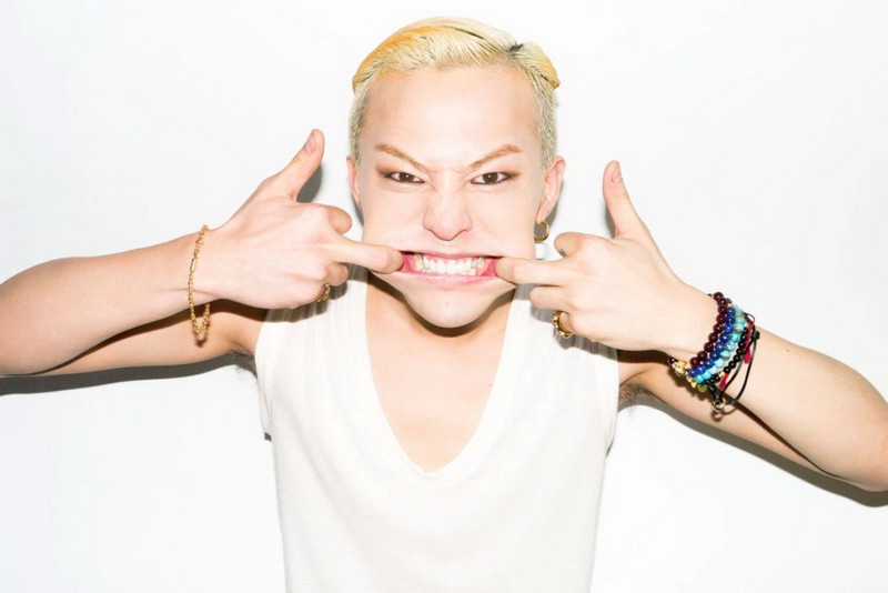 Terry Richardson 公布 G-Dragon 2012 年造访摄影工作室时照片