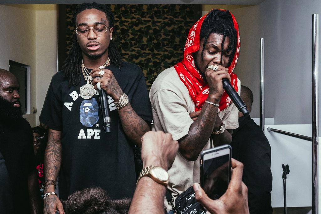 Travis Scott 突袭献唱 BAPE 纽约旗舰店 - 第2页