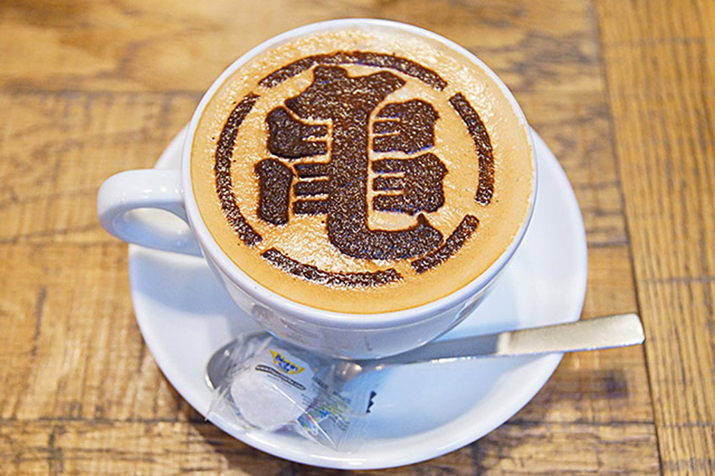 《龍珠》动画 30 周年期间限定咖啡店开幕