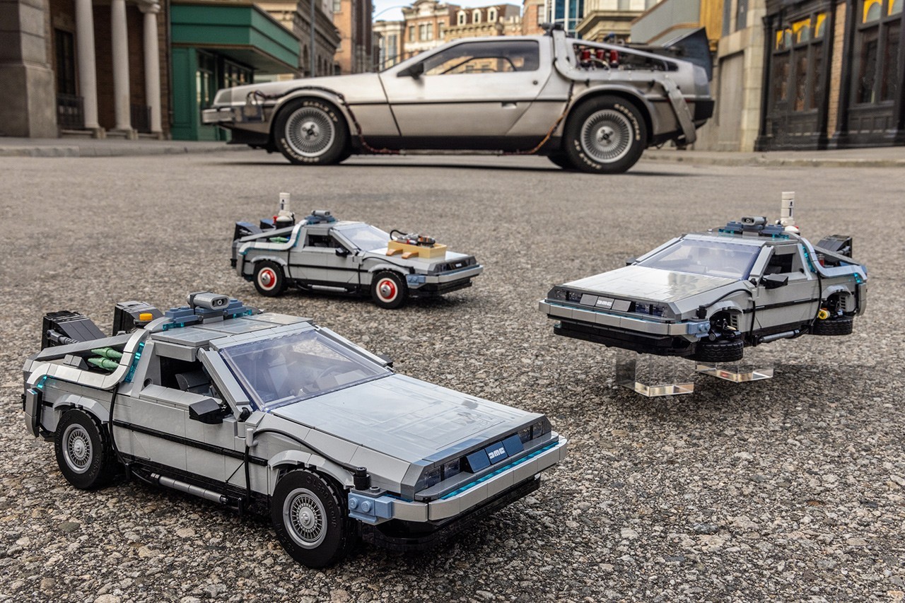 乐高 LEGO 实体化《Back To The Future》经典 DeLorean 车款积木模型