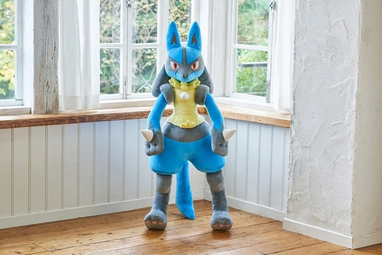 Pokémon 官方推出 1:1 尺寸等身 「Lucario 路卡利欧」毛绒玩偶