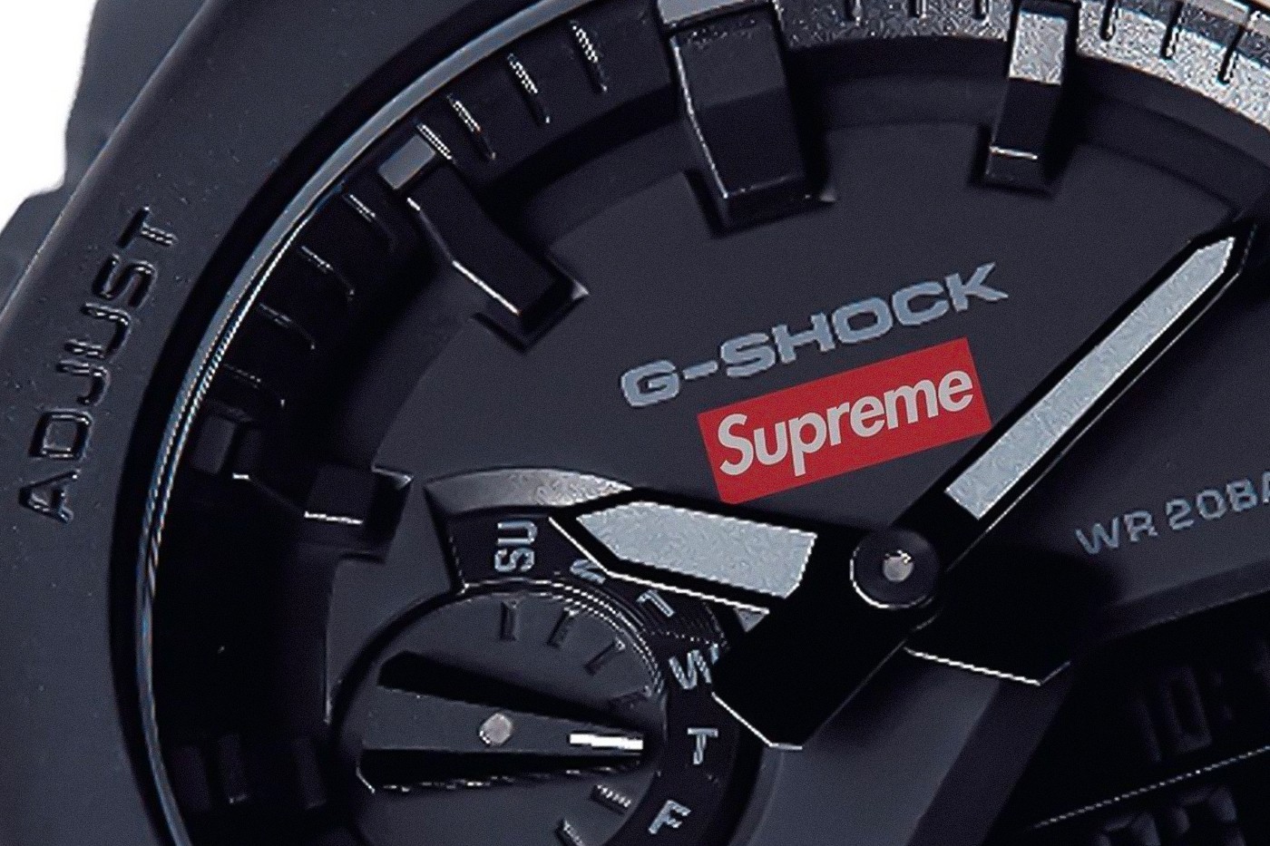传闻 Supreme 将携手 The North Face & G-Shock 发布三方联名表款