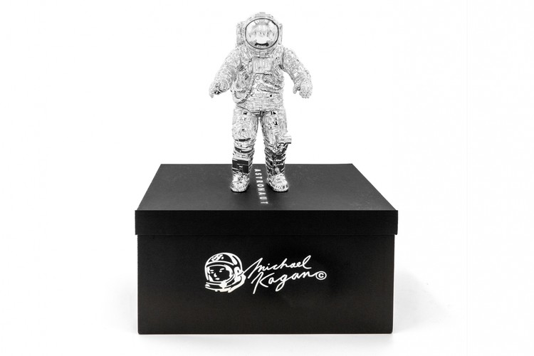 Michael Kagan × Billionaire Boys Club 全新「宇航员」限定雕塑即将登陆 TX 淮海