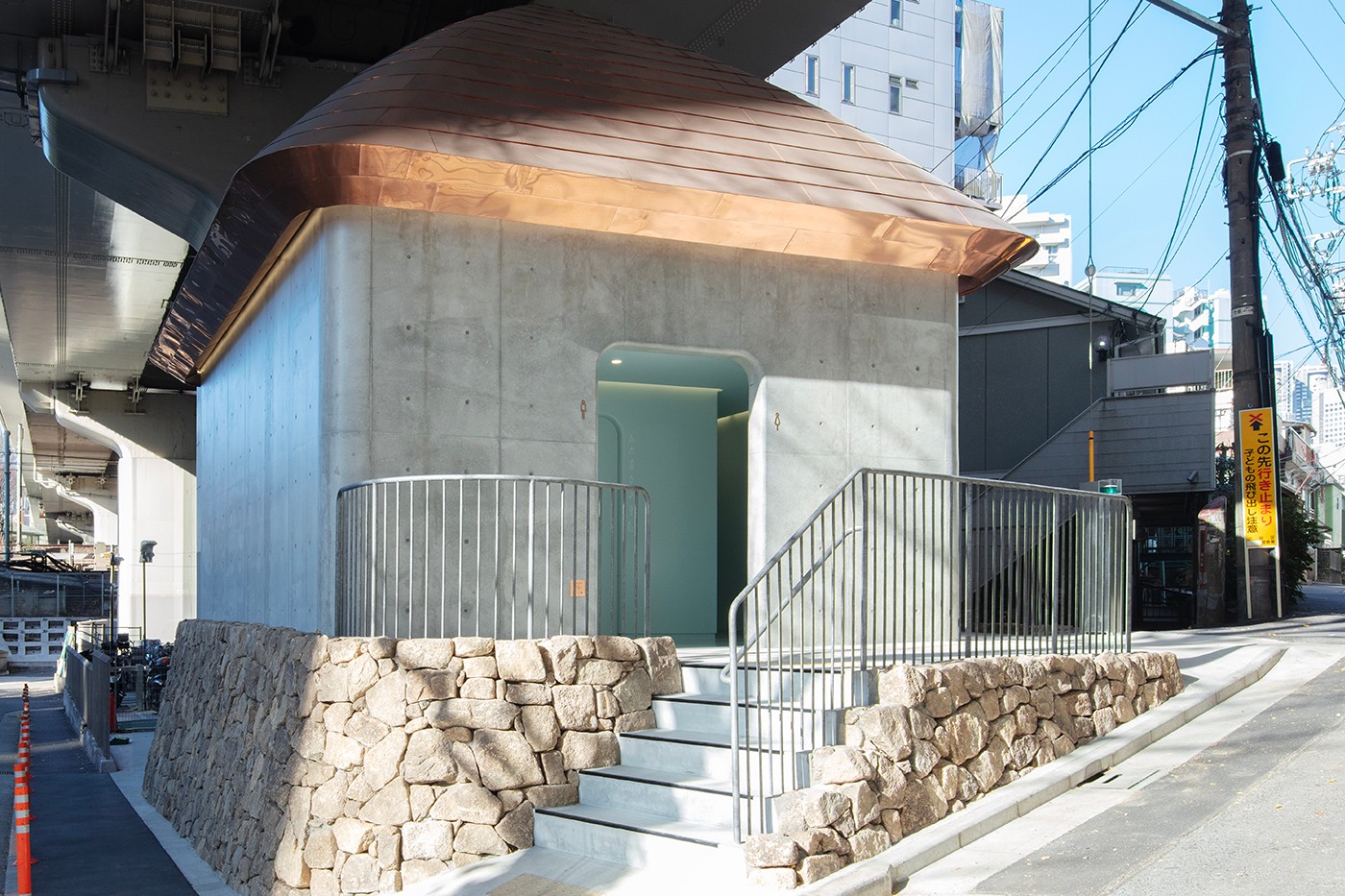 Marc Newson 携手「THE TOKYO TOILET」企划操刀设计东京街边公共厕所
