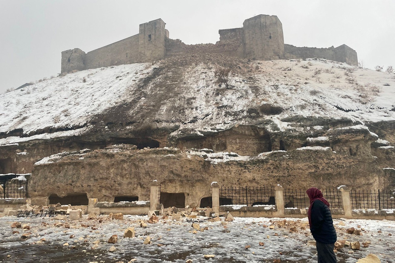 土耳其发生 7.8 级强震，千年古迹「加济安泰普城堡」倒塌受损